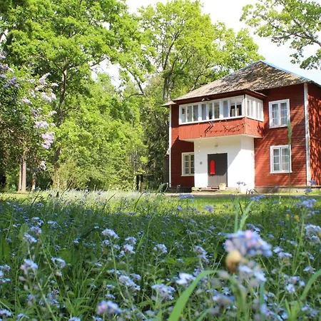 キャンプ場 Uki Puhkekuela パルヌ