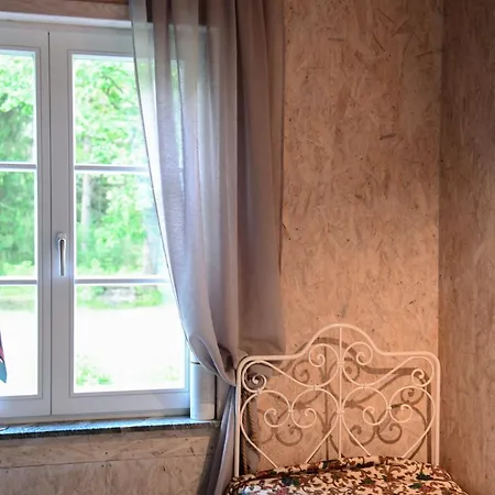 Uki Puhkekuela キャンプ場 パルヌ