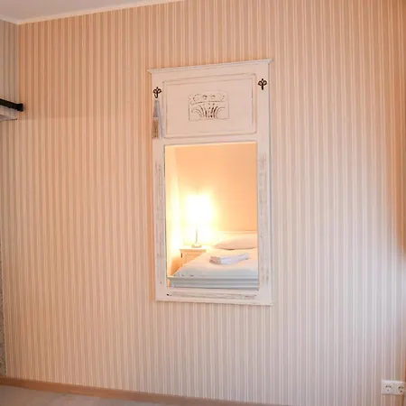 Uki Puhkekuela * Pärnu
