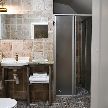 Uki Puhkekuela キャンプ場 *