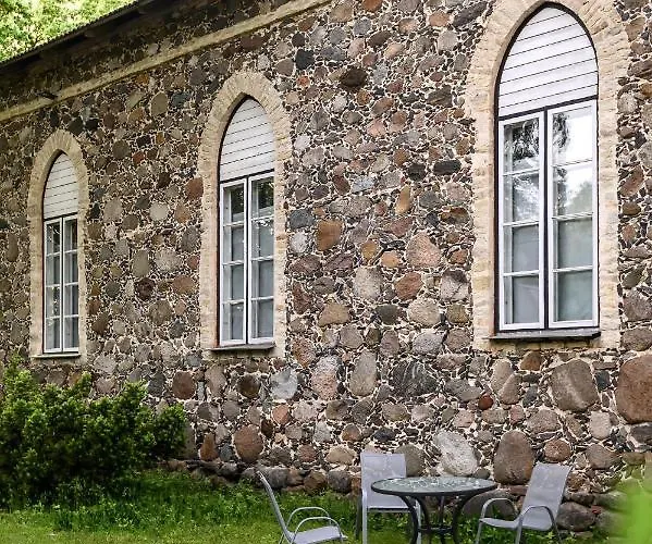 Uki Puhkekuela * Parnu